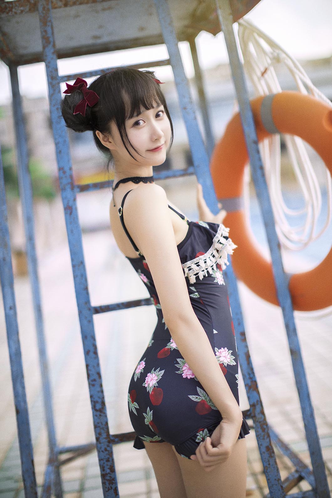 木绵绵OwO 草莓泳衣 [40P]