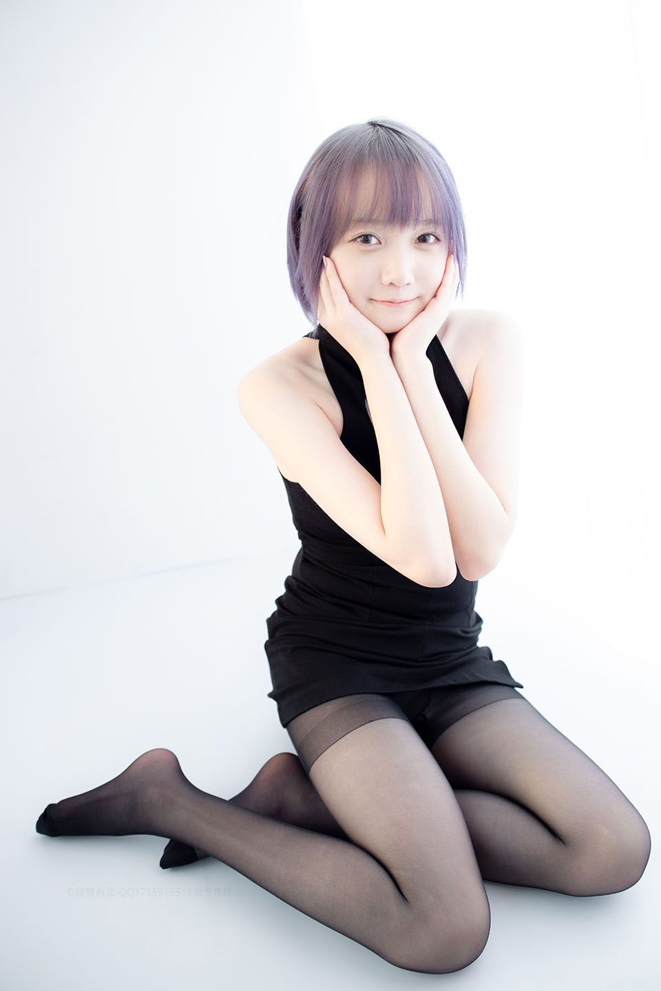 森萝财团 X-051 20D黑丝踩物 111P