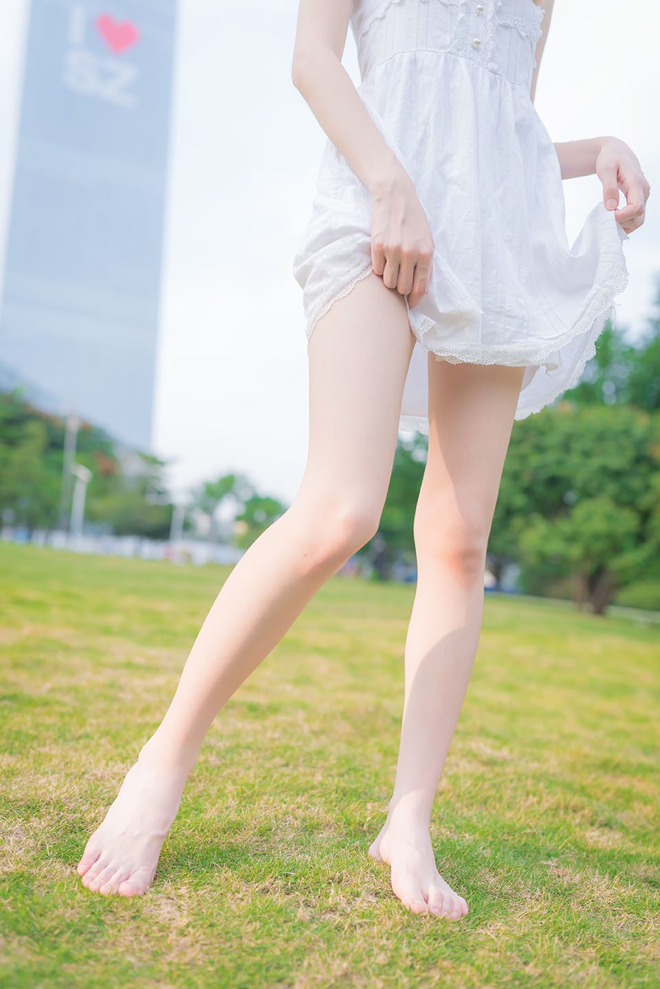 风之领域 No.056 草坪上青纯的学妹 [50P]