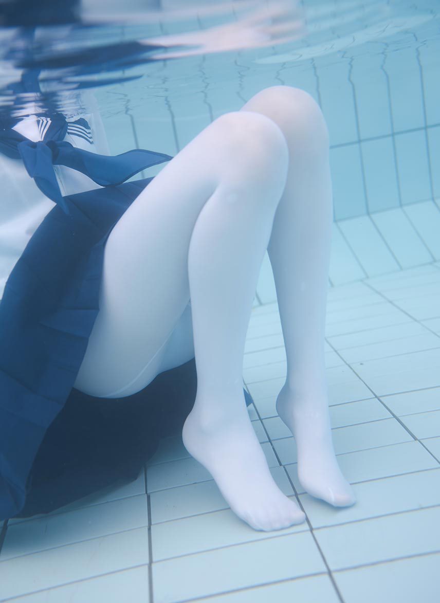 紧急企划 Y-003 咦咿yiyiyiyiyi 水下白丝jk 88P1V