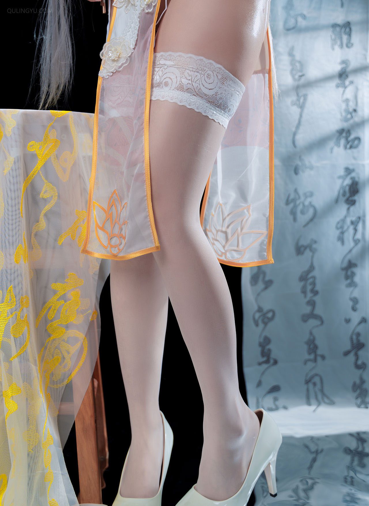 miko酱ww 洛天依旗袍 [30P]